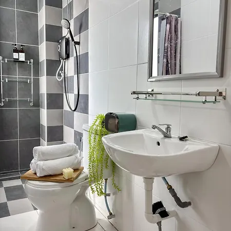 Manhattan Condo Ipoh Waterpark Poolview Free Carpark & Netflix By Ply Home Luaran gambar