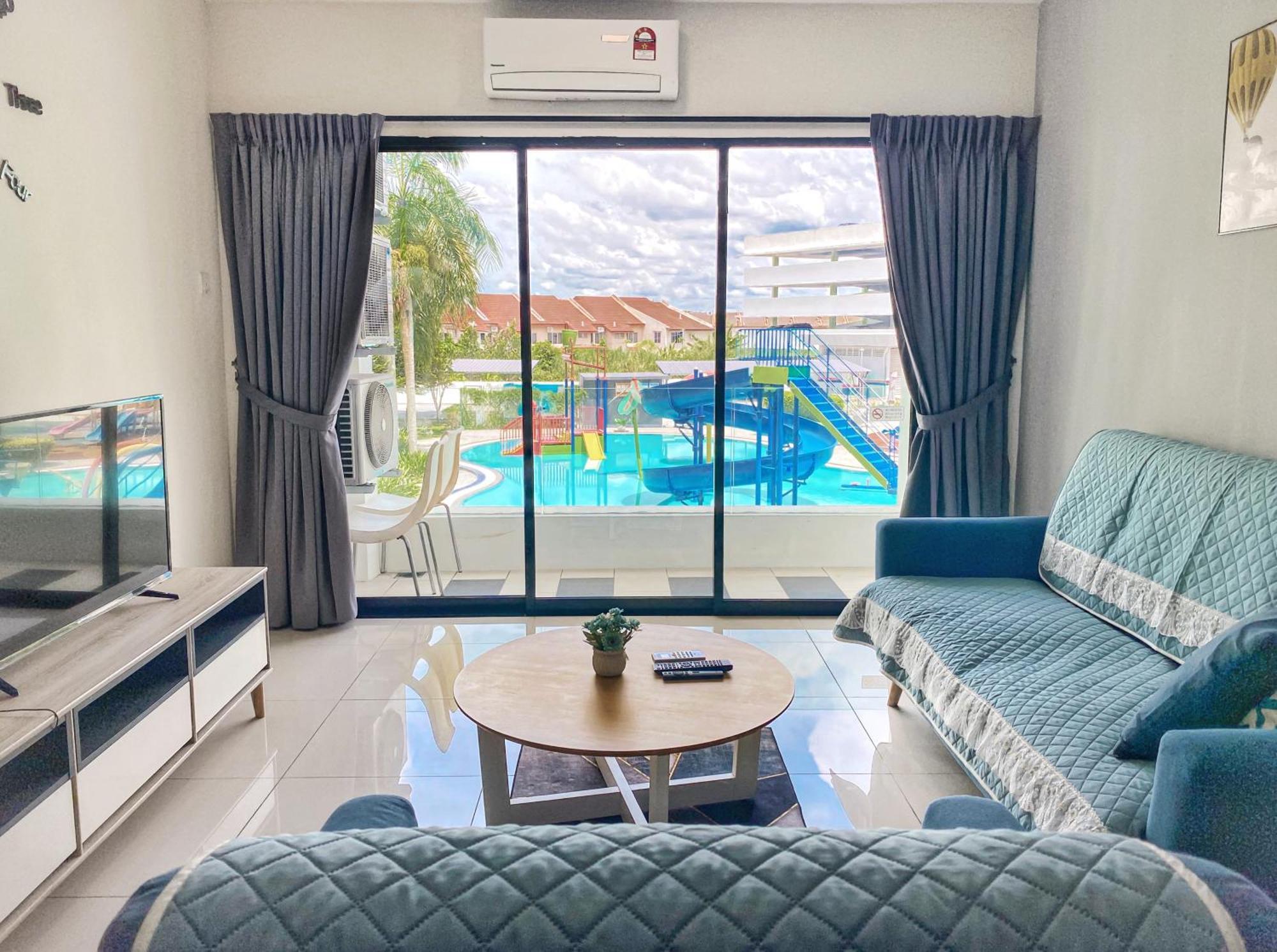 Manhattan Waterpark Poolview Free Carpark & Netflix By Ply Apartment *