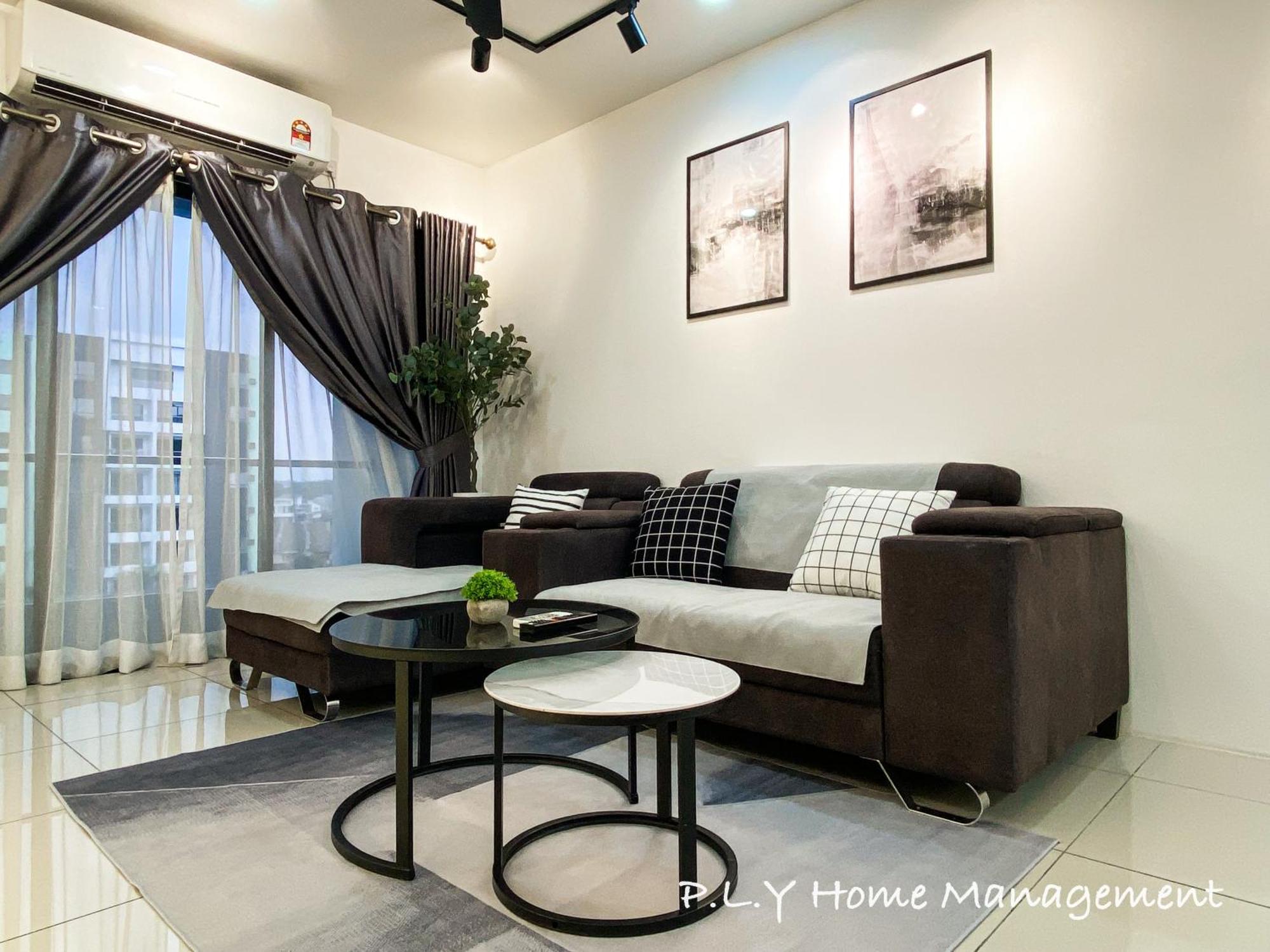 Manhattan Waterpark Poolview Free Carpark & Netflix By Ply Apartment