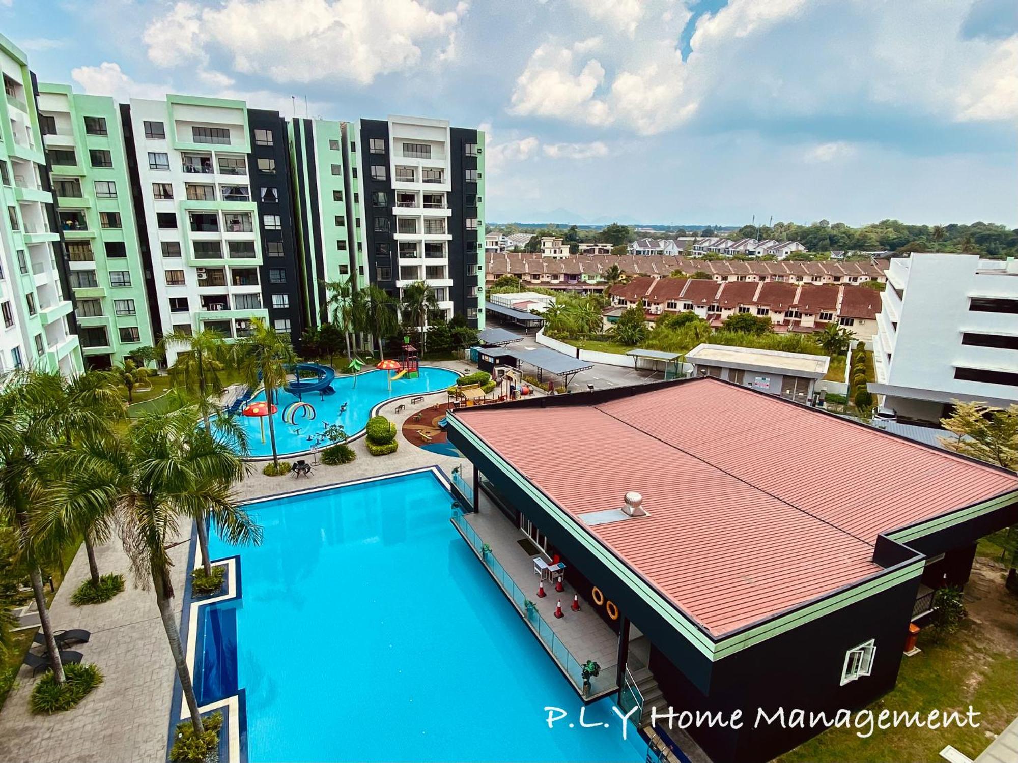 Manhattan Waterpark Poolview Free Carpark & Netflix By Ply Apartment *
