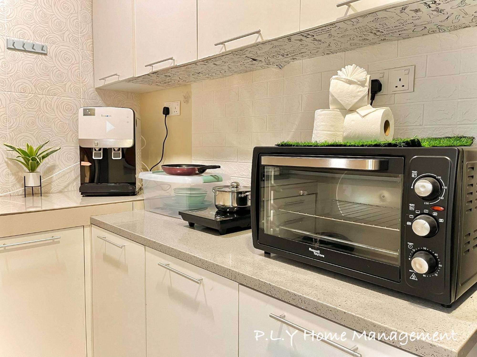 Manhattan Waterpark Poolview Free Carpark & Netflix By Ply Apartment