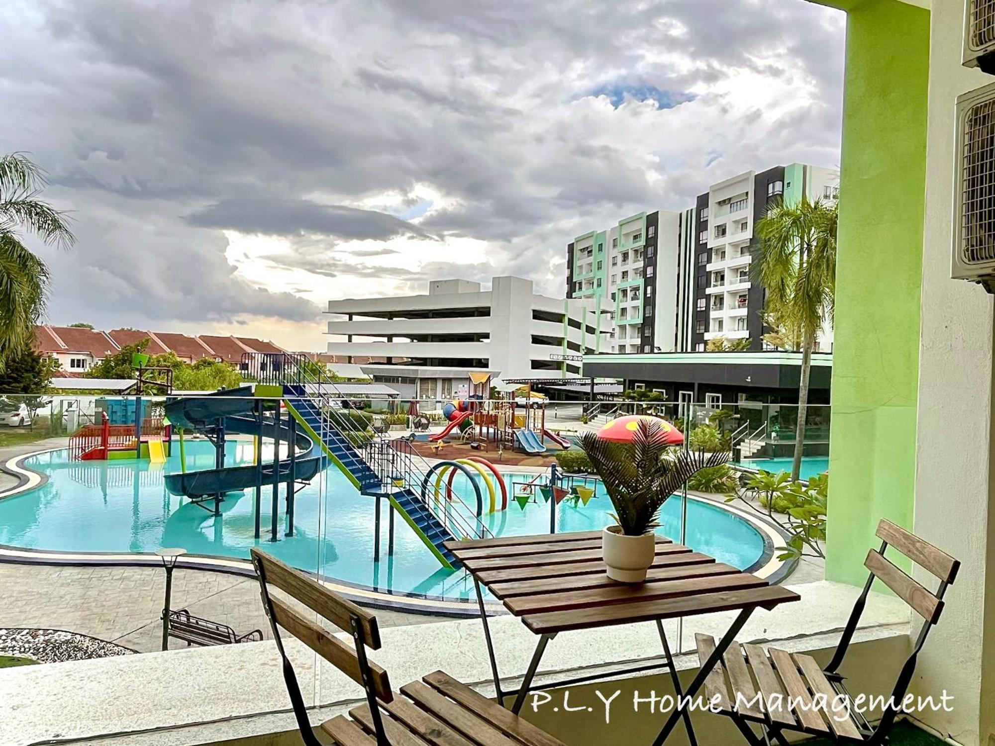 Manhattan Waterpark Poolview Free Carpark & Netflix By Ply *