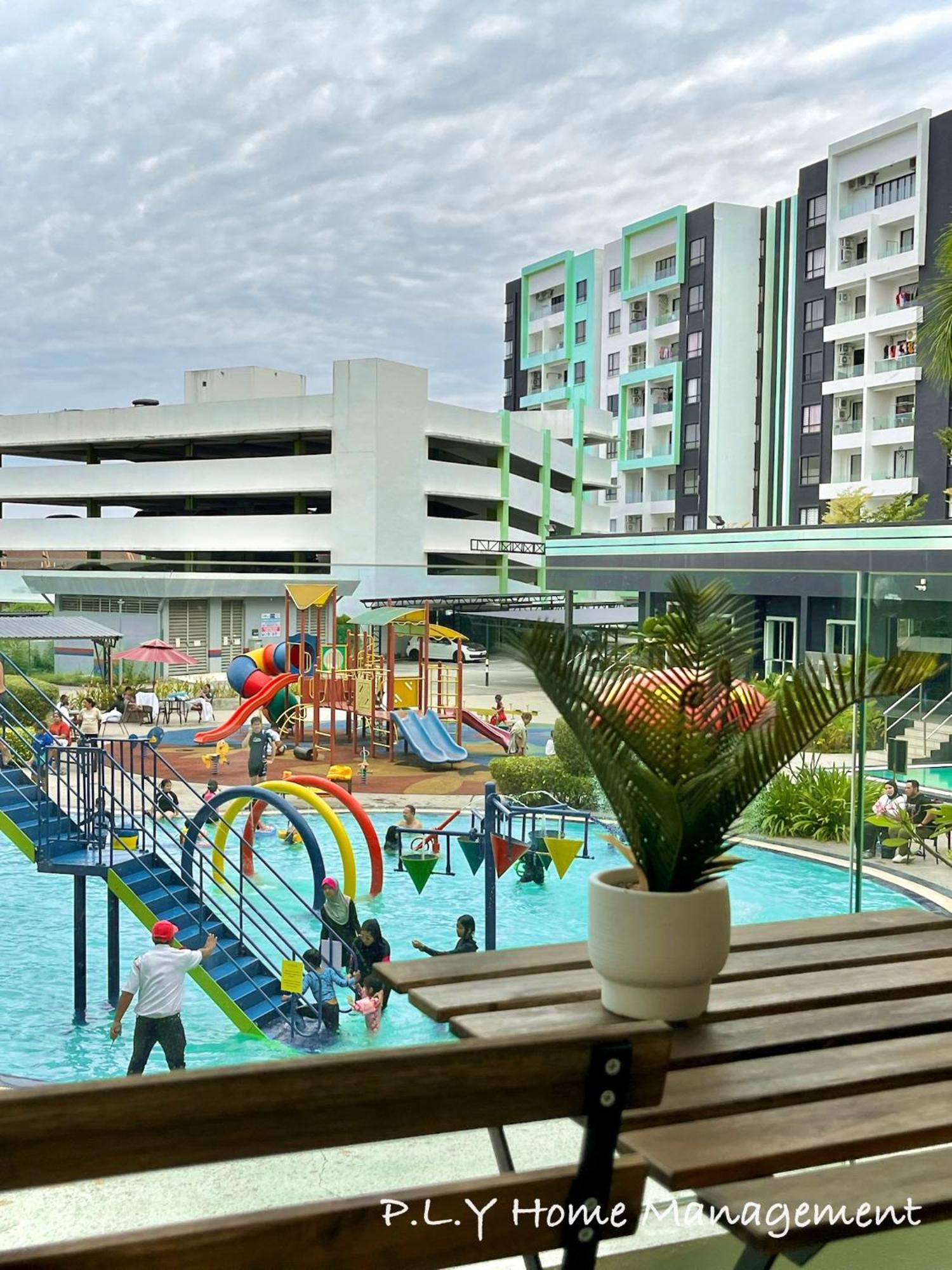 Manhattan Waterpark Poolview Free Carpark & Netflix By Ply Ipoh